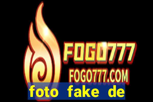 foto fake de menina no espelho cabelo cacheado
